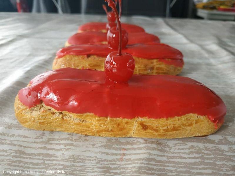 Éclairs à la cerise et piment d’Espelette