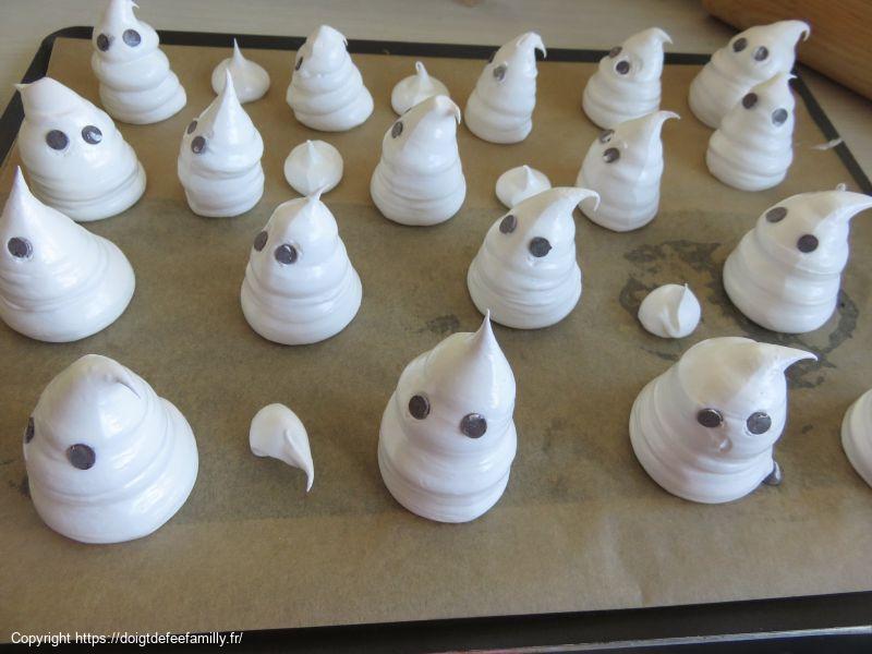 Petites meringues fantômes